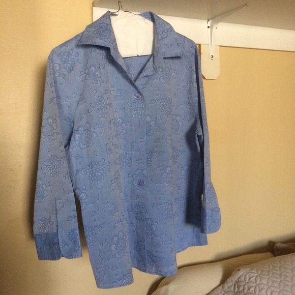 Wrinkle Free Ladies Classic Collar Shirt Sz12 3/4 Sleeves Light Blue Crisp NWOT - Picture 1 of 8